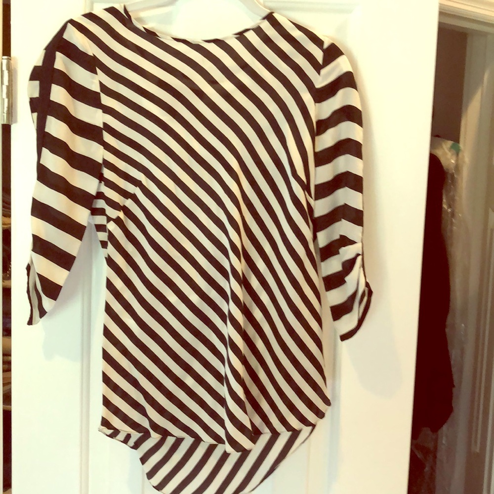 BCBG XS Black and White 100 % Silk Top